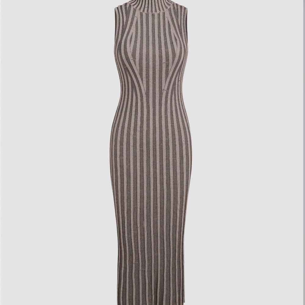 Cider- 	
Sleeveless Stripe Knitted Midi Dress
